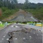 Kondisi ruas jalan yang rusak di sejumlah titik di pulau Halmahera Maluku Utara 