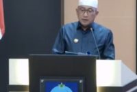 Wali Kota Ternate, Tauhid Soleman, saat beri jawaban pandangan umum fraksi-fraksi DPRD 