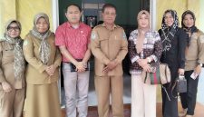 Kadiskop dan UKM Kota Ternate dan jajaran bersama Komisi II DPRD Malut (Foto Celebes99)