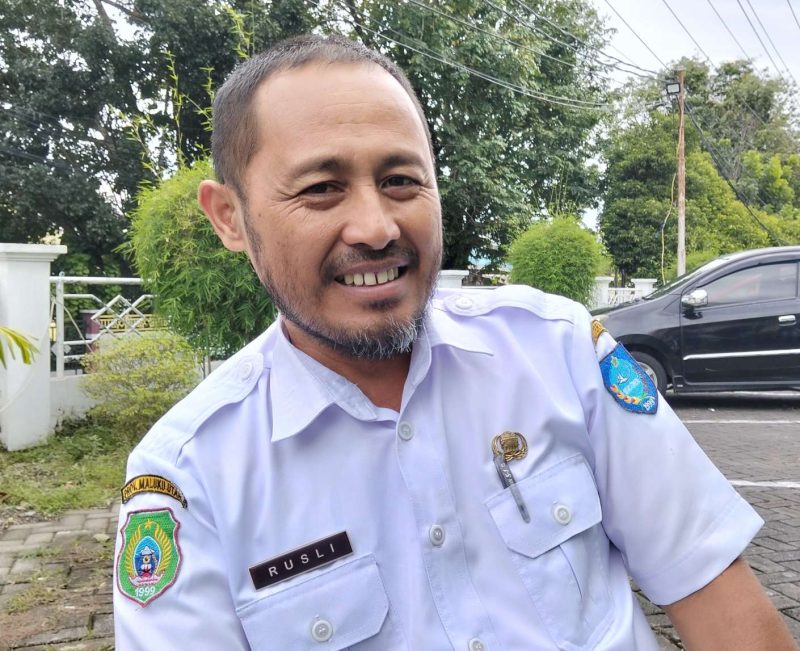 Mediator pada Nakertrans Kota Ternate, Rusli N. Tawary, SH. MH