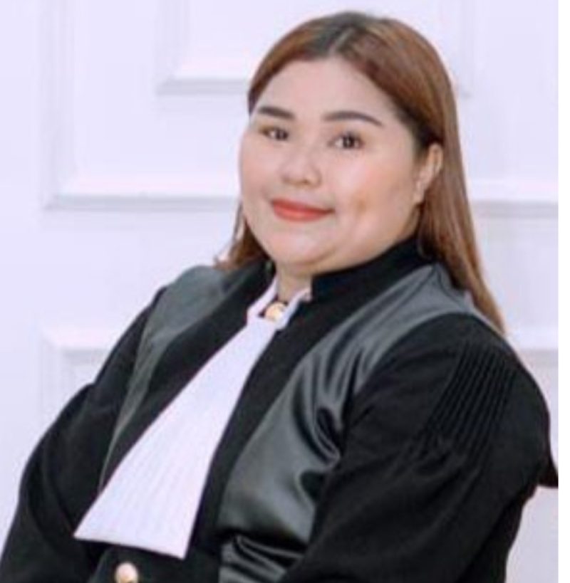 Yulia Pihang, SH., Kuasa Hukum 11 warga adat Maba Sangaji.