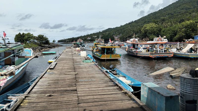 Perahu Nelayan di tambatan Rua