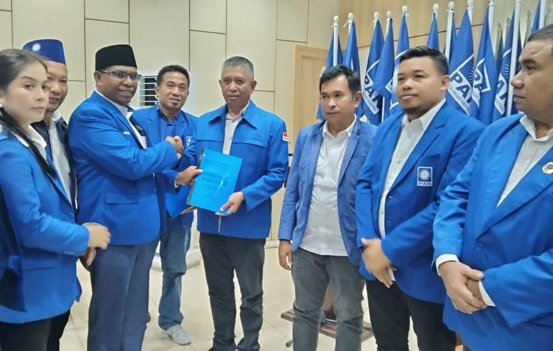 Penyerahan Berita Acara Musda