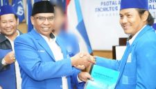 Penyerahan Berita Acara Musda ke-VI DPD PAN, oleh Ketwil PAN Malut kepada Formatur tunggal Ketua DPD PAN Kota Ternate 